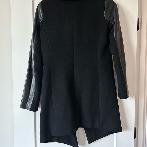 Danier Leather Wool Peacoat - Picture 5 of 6